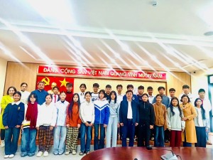 VINH DANH NHỮNG "BÔNG HOA NẮNG" CỦA TRƯỜNG